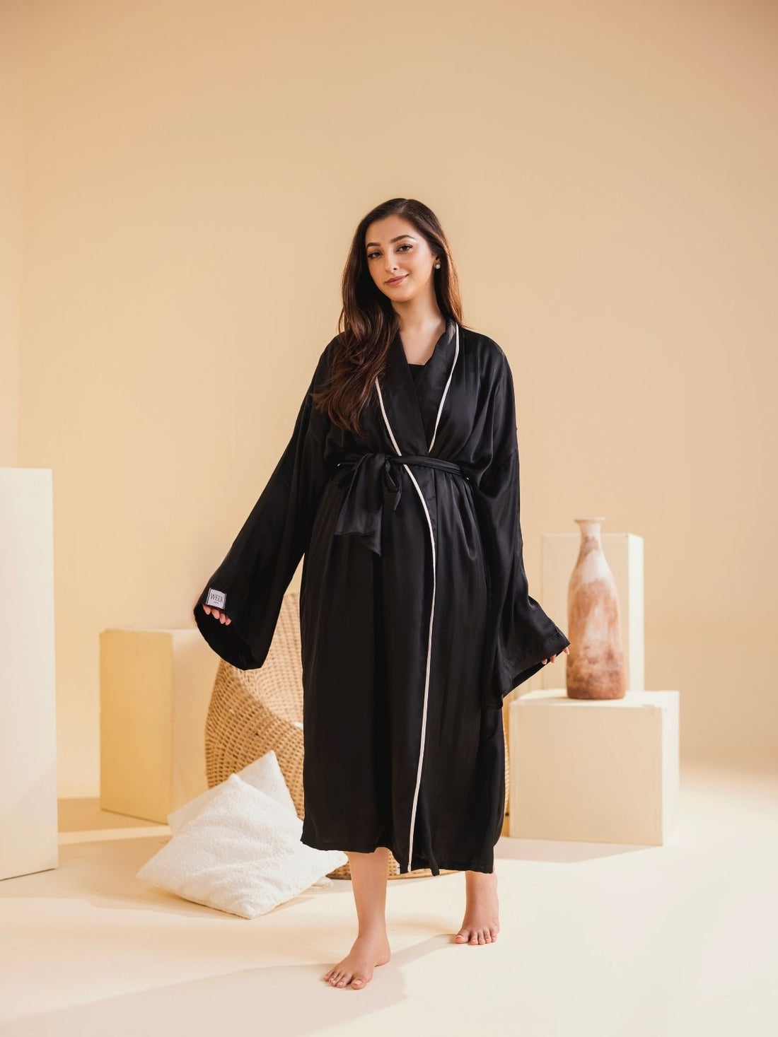 NOIR ROBE SET